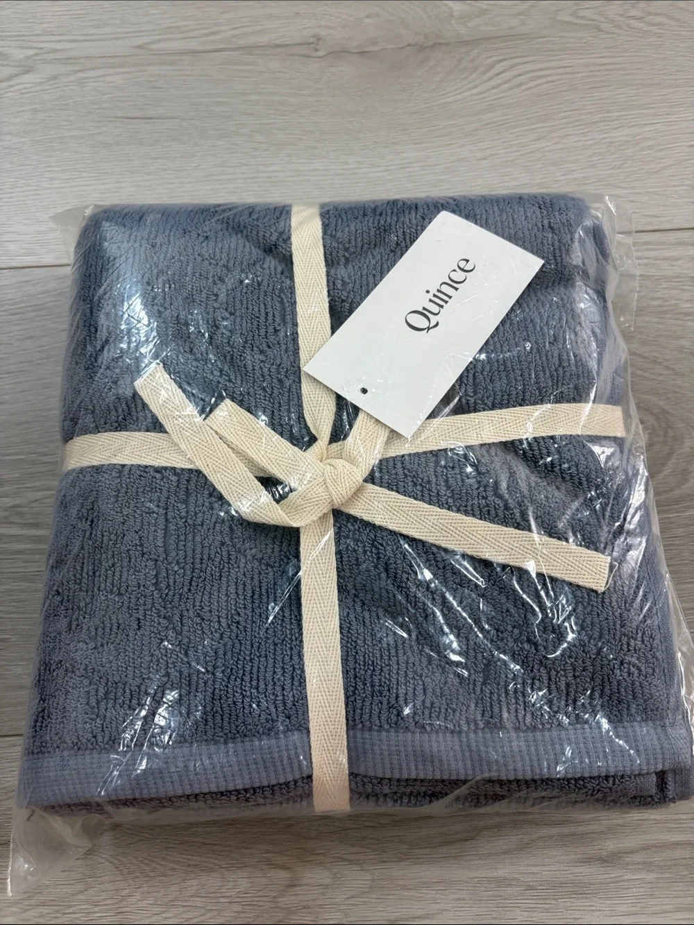 Quince hand towel